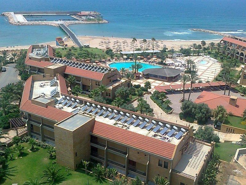 Jiyeh Marina Resort Hotel & Chalets Jieh Exteriör bild